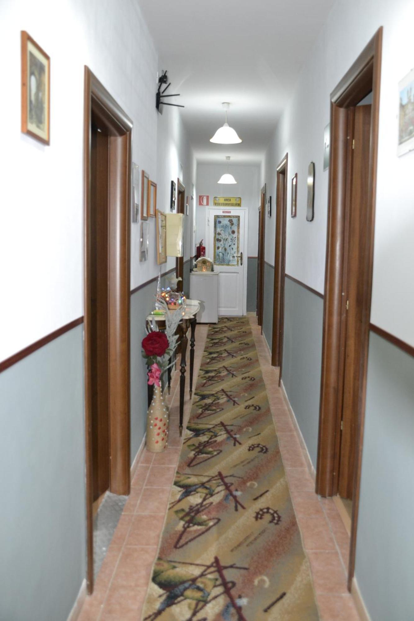 Aurora Boreale Hotel Рим Екстериор снимка